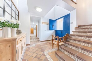 Cots/infant beds - Villa Lucentum (Alicante)