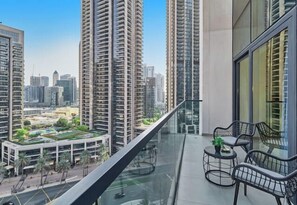 Cots/infant beds - bnbme Luxury Apt Pool w/ Burj Khalifa Views (Dubai)