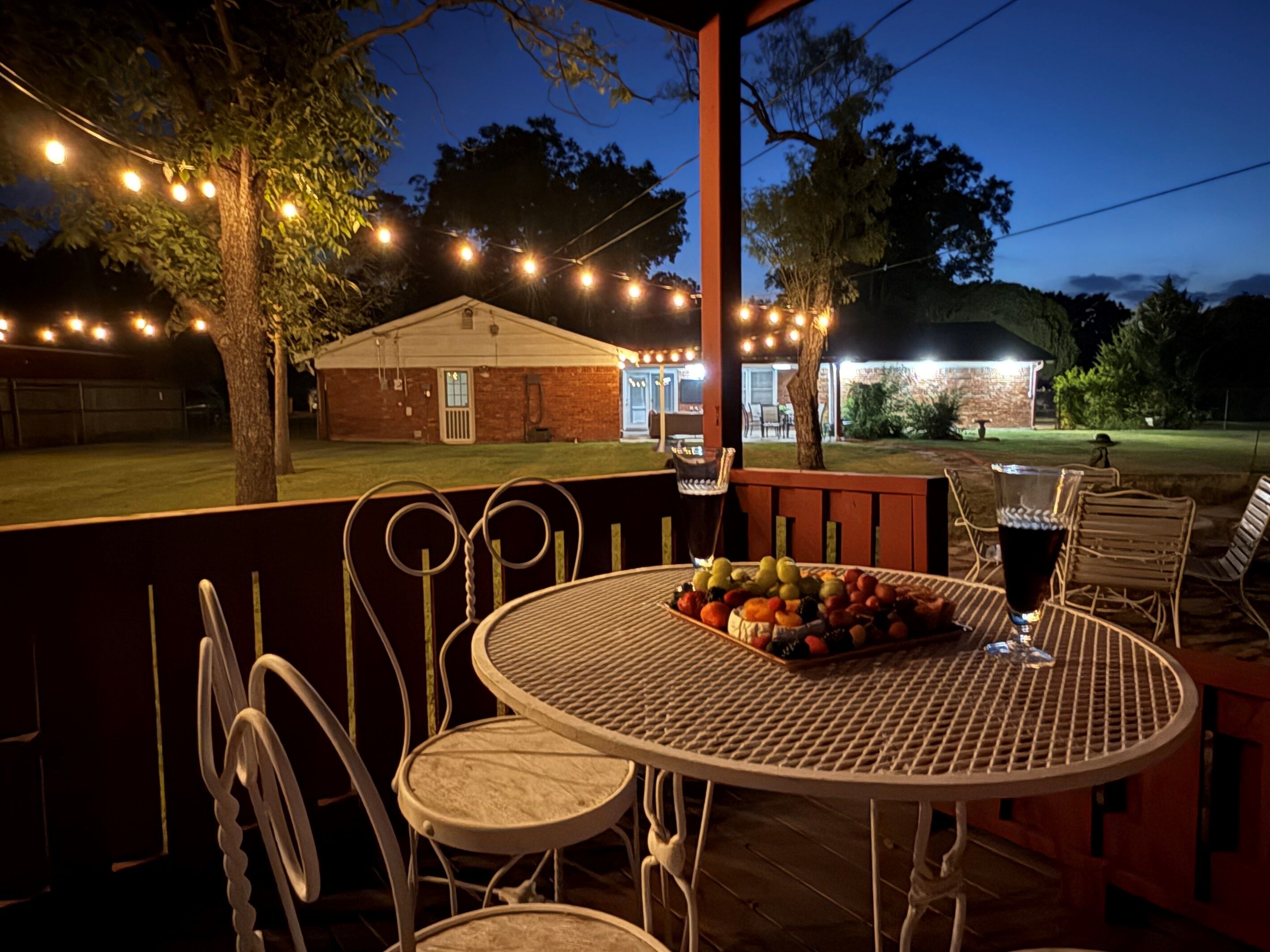 Outdoor dining