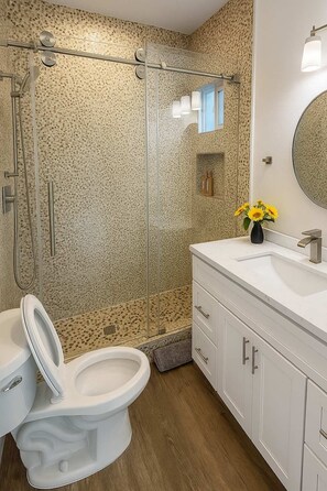 House (4 Bedrooms) | Bathroom