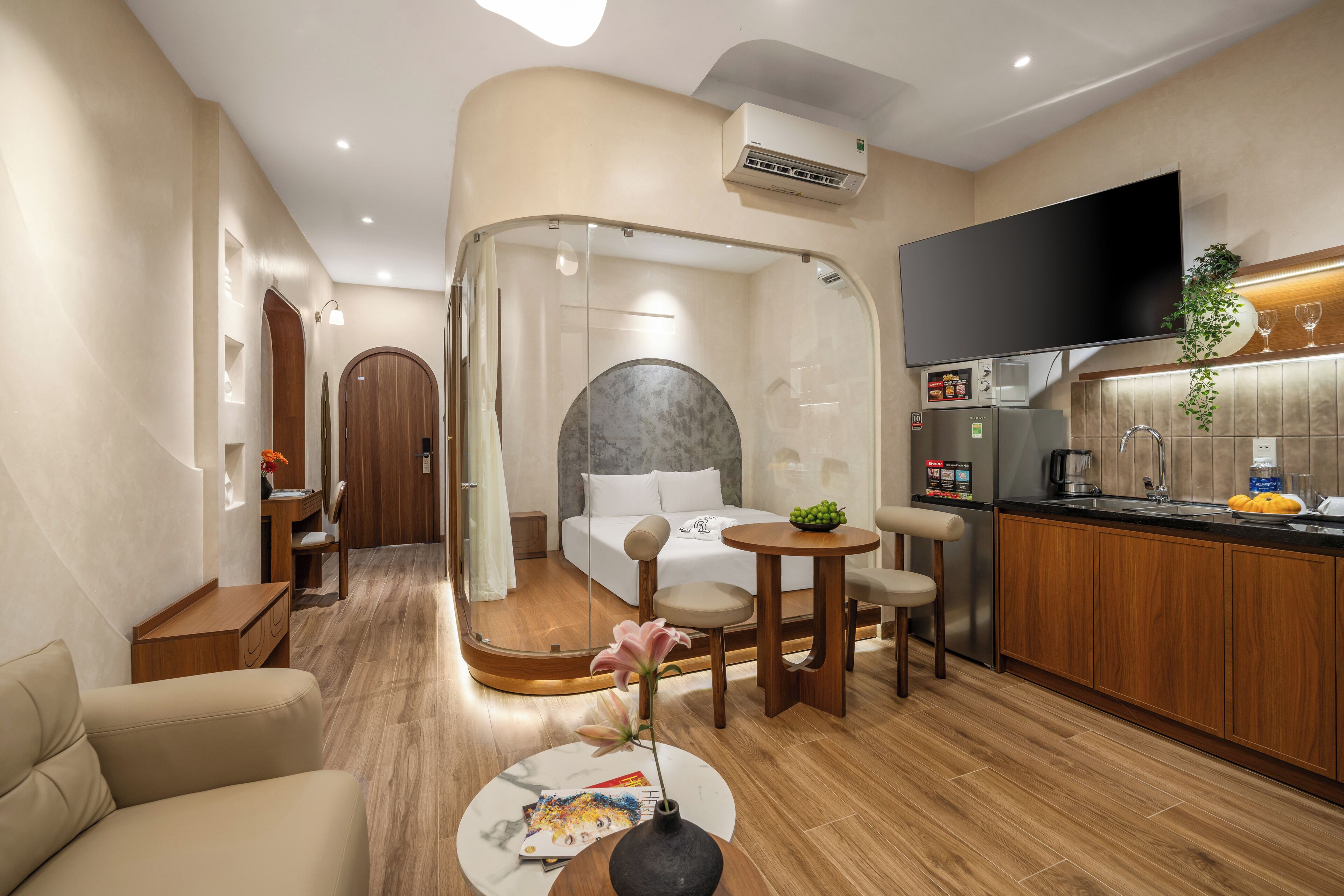 Escritorio, espacio para trabajar con un portátil, wifi gratis