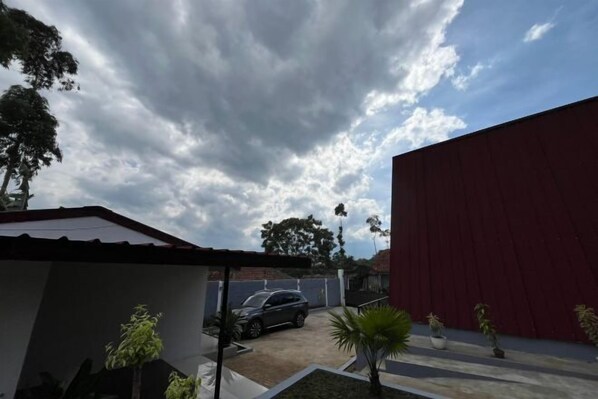 Garden - Tilu Juru Villa Garut (Samarang)