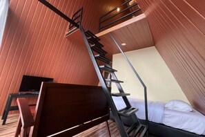 Room - Tilu Juru Villa Garut (Samarang)