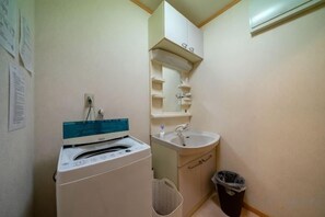 Unclassified image, 3 of 26, button - Tolai ryokan 1gokan (Atami)