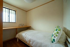 Unclassified image, 2 of 26, button - Tolai ryokan 1gokan (Atami)
