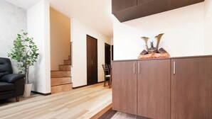 Interior - EI・KO (Osaka)
