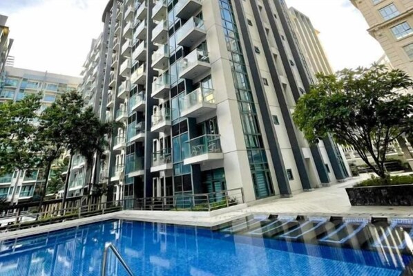 Exterior - Lovely Unit with free wifi & netflix I across Naia Terminal 3 airport (Pasay)