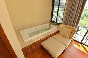 Bathroom - Private pool villa - Your home, your resort (Da Nang)