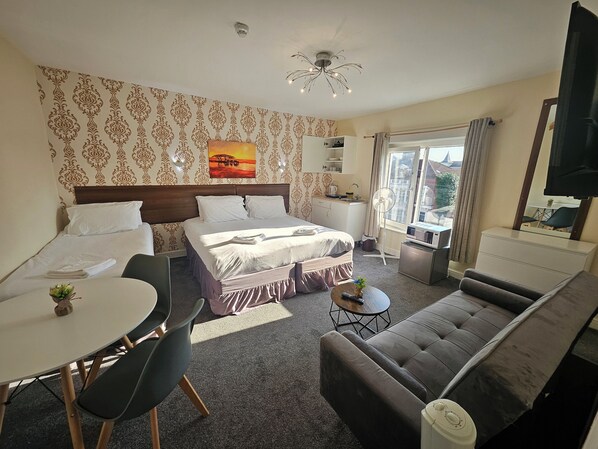 Superior Studio | Iron/ironing board, free WiFi