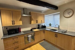 Room - Prime Location Cockermouth Main Street - Sleeps 6 (Cockermouth)