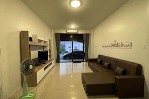 Living area - Khoksametchun Hostel Plus 2 (Hat Yai)