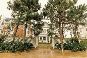 Garden - Doi Thong Xanh Village (Dalat)