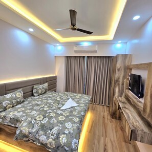 华丽客房, 城市景观 | 笔记本电脑工作区