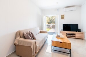 TV - Apartment 'Absinthia Fanes 2' with Mountain View, Wi-Fi and Air Conditioning (Rhodes)