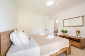2 slaapkamers, een strijkplank/strijkijzer, wifi, beddengoed