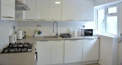 Lindrick Villa-3BD Bunglow
