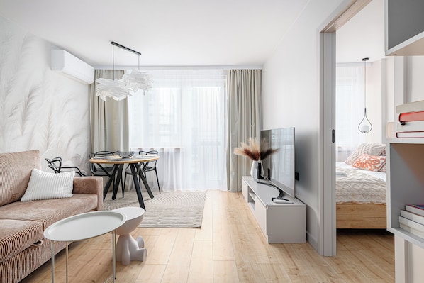 Apartment | Living room - RentPlanet - Apartament Rondo ONZ (Warsaw)
