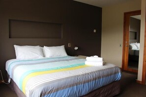 Cribs/infant beds - Isolation Bay (Lake Tekapo)