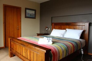 Cribs/infant beds - Isolation Bay (Lake Tekapo)