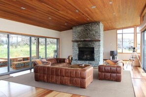 Cribs/infant beds - Isolation Bay (Lake Tekapo)