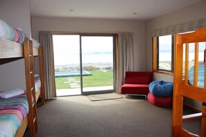 Cribs/infant beds - Isolation Bay (Lake Tekapo)