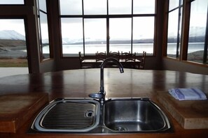 Cribs/infant beds - Isolation Bay (Lake Tekapo)