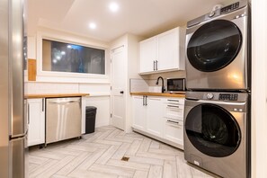 Fridge, microwave, dishwasher, coffee/tea maker