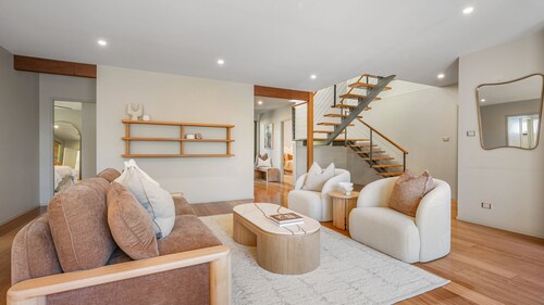 Lakeside Bliss -  Your perfect lakeside escape!