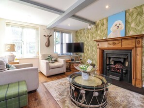 Living area - Gardener's Cottage (Lytham St. Anne's)