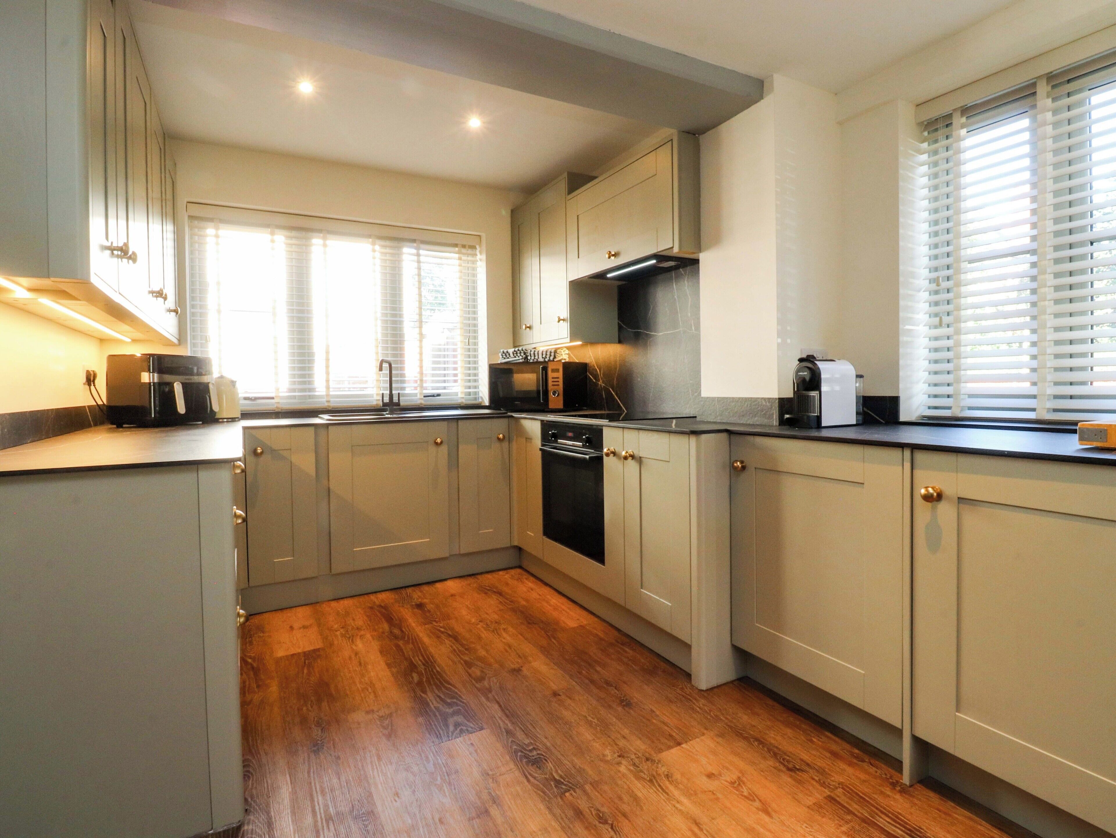 Dishwasher, cookware/dishes/utensils