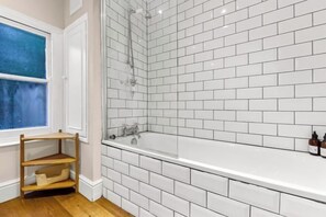 Room - Exclusive 1 bedroom Apartment in Hackney! (London)