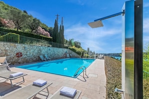 Standard Apartment, 1 Bedroom, Microwave (Sole Retreat: Shared Pool,) | Pool | Seasonal outdoor pool - Sole Retreat: Shared Pool, garden&park (Salò)