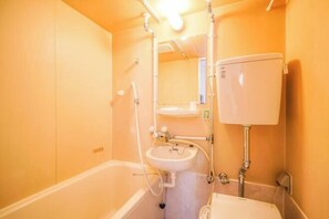 Room - Shinjuku Kabukicho Harmony Inn (Tokyo)