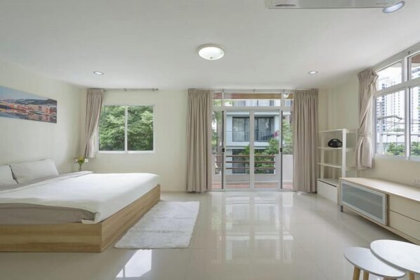 Room - UrbanLoft Sukhumvit 5BR Bangkok 5min BKK Hospital VVBKK88 (Bangkok)