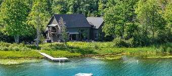 The Point On Green Lake & Betsie River | Dogs OK