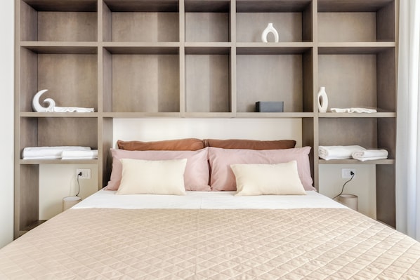 Appartement Deluxe | Fer et planche à repasser, accès au Wi-Fi (inclus)