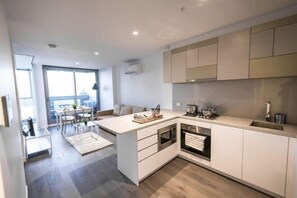 Room - A Chic 2BR, CBD Apartment Near Southern Cross (Melbourne)
