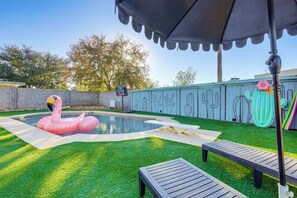 House (4 Bedrooms) | Front of property - Easy Walk to Dtwn Gilbert, Family-friendly Oasis! (Gilbert)