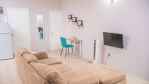 Living area - Modern Holiday Apartment in Saint John's, Antigua (Potters Village)