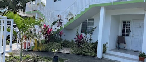 Appartement, 2 chambres, balcon, vue sur le jardin | Extérieur