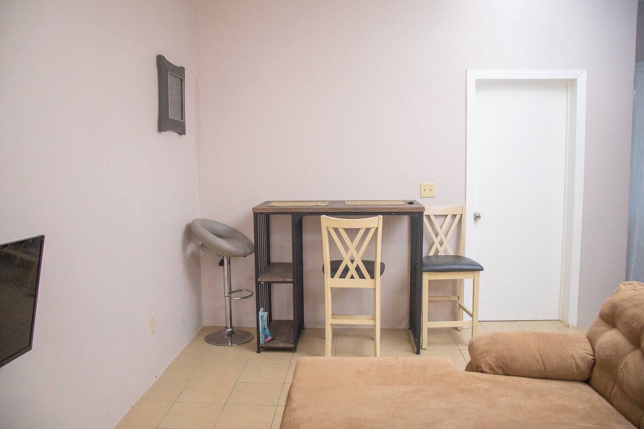 Apartment, 2 Bedrooms, Balcony, Garden View | Living room