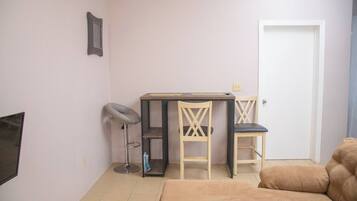 Apartment, 2 Bedrooms, Balcony, Garden View | Living room