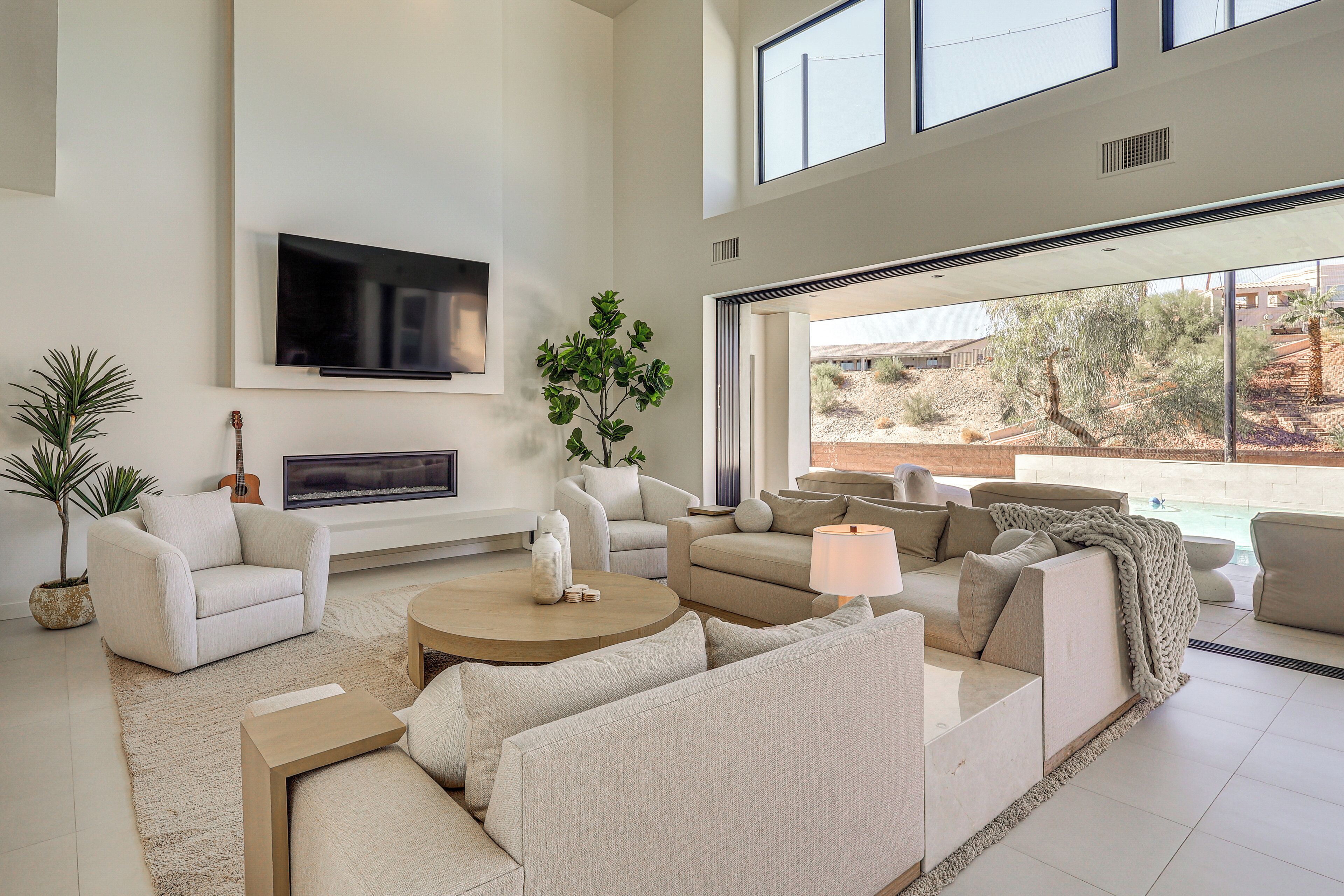 House (5 Bedrooms) | Interior