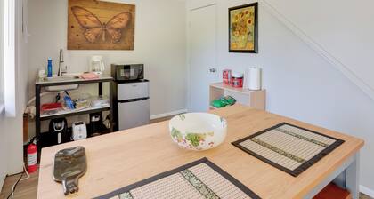 Heart of Denver Suburbs! Extended-stay Duplex