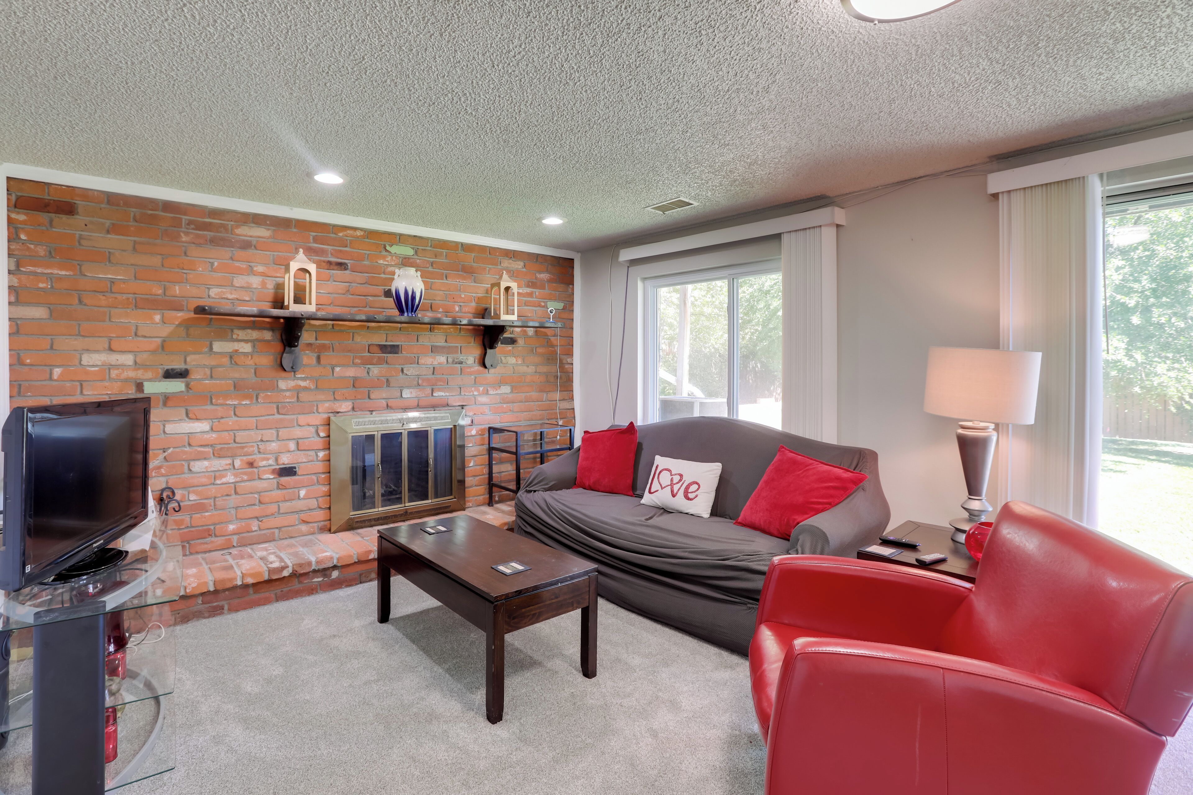 House (2 Bedrooms) | Front of property