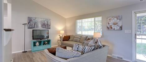 House (5 Bedrooms) | Interior