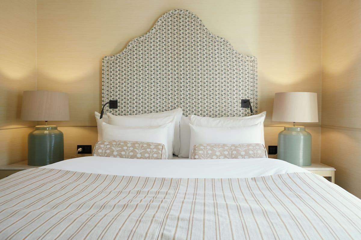 Superior Room | 고급 침구, 오리/거위털 이불, 필로우탑 침대, 미니바