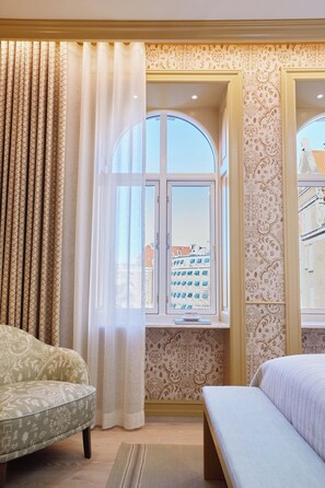 Deluxe Junior Suite | In-room safe, iron/ironing board, free WiFi - Henriks Hotel (Copenhagen)