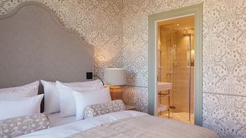 Deluxe Junior Suite | Hochwertige Bettwaren, Daunenbettdecken, Pillowtop-Betten, Minibar