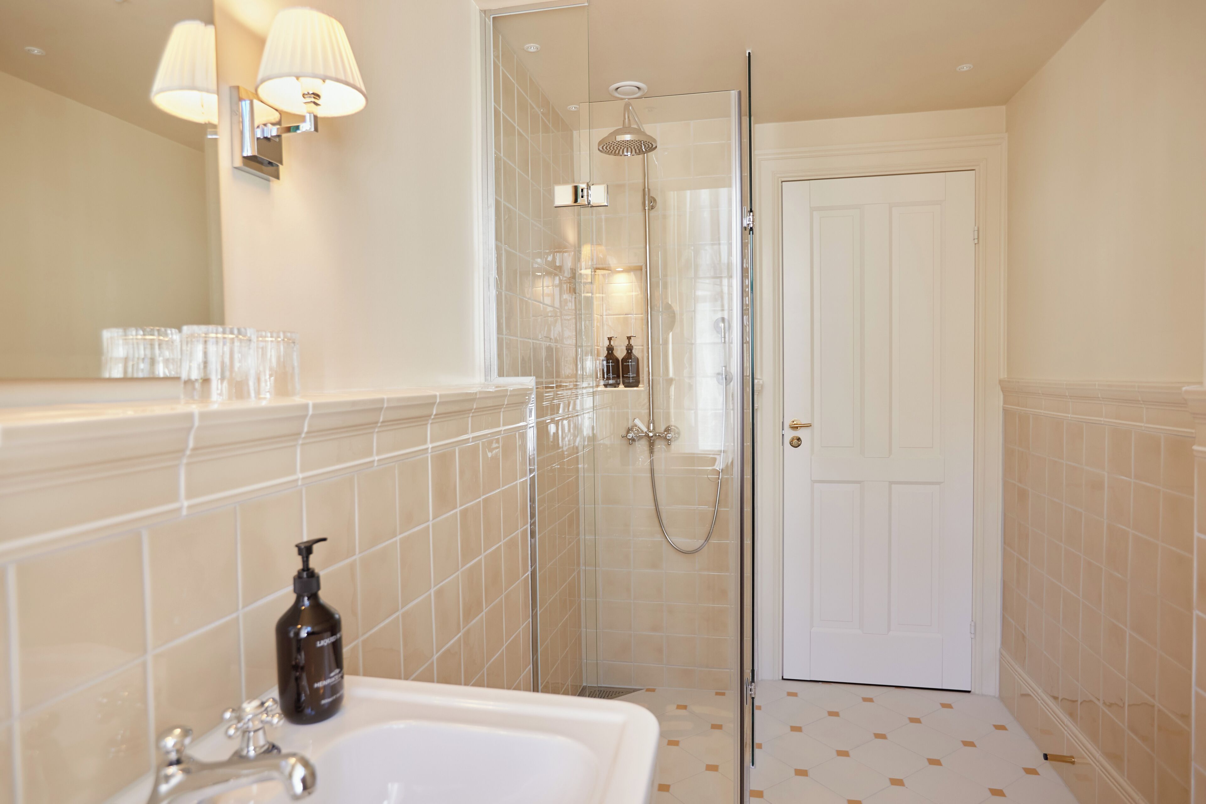 Deluxe Junior Suite | Bathroom